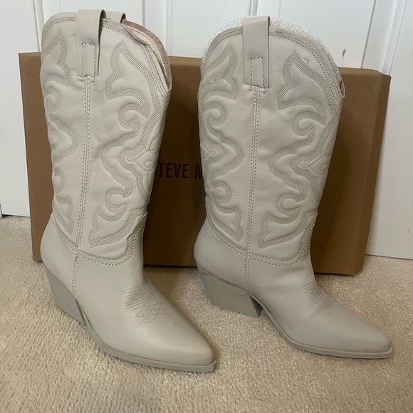 BNIB white Steve Madden Cowboy Boots - Picture 3 of 8